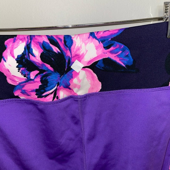 Lularoe fearless work out legging - Picture 3 of 4